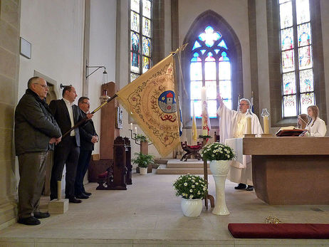 Weihung der neuen Fahne des Katholischen Bürgervereins Naumburg